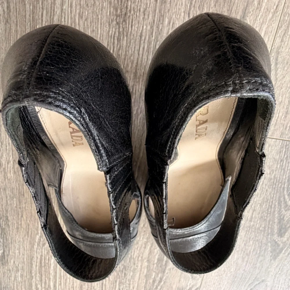 Authentic Black Prada Crackle Brush Leather Mary Jane Pump Size 40.5 - Picture 9 of 16